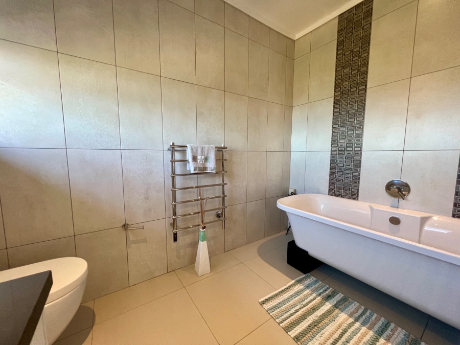 3 Bedroom Property for Sale in Oubaai Western Cape